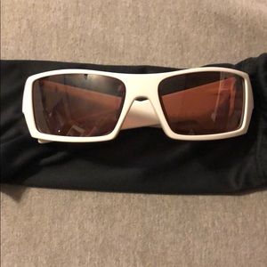 Men’s Oakley sunglasses